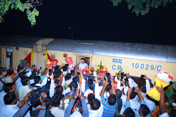 वैद्यकीय शिक्षणमंत्री अमित देशमुख यांचे अभूतपूर्व स्वागत